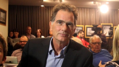 Επιστροφή στο ΠΑΣΟΚ και εκλογή νέου προέδρου ζητά ο Νίκος Παπανδρέου