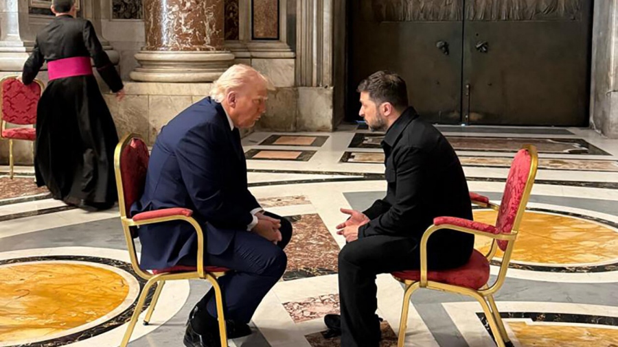 Ο παρασιτικός Zelensky καλεί τις ΗΠΑ να τερματίσουν τον πόλεμο στην Ουκρανία με τη βία - Αυτοχαρακτηρίζεται «Churchill»