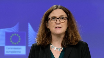 Malmstrom: Η ΕΕ έχει έτοιμη λίστα δασμών 35 δισ. ευρώ για αμερικανικά προϊόντα