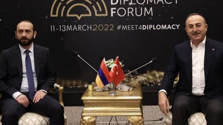 Τουρκία: Συνάντηση Cavusoglu με Mirzoyan – Παραγωγική και εποικοδομητική την χαρακτήρισε ο Τούρκος ΥΠΕΞ