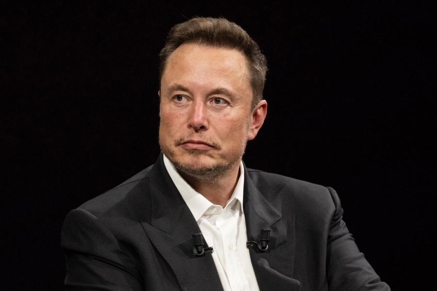 Musk: Fake news η πώληση μονάδας της Tesla στην Κίνα