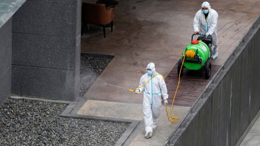 Ο εφιάλτης του κορωνοϊού επέστρεψε: Κάτοικοι της Σανγκάης ουρλιάζουν από τα παράθυρα λόγω του lockdown