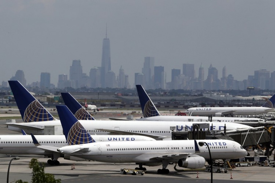 ΗΠΑ: Αναγκαστική προσγείωση για αεροσκάφος με τεχνικό πρόβλημα στο αεροδρόμιο του Νιούαρκ