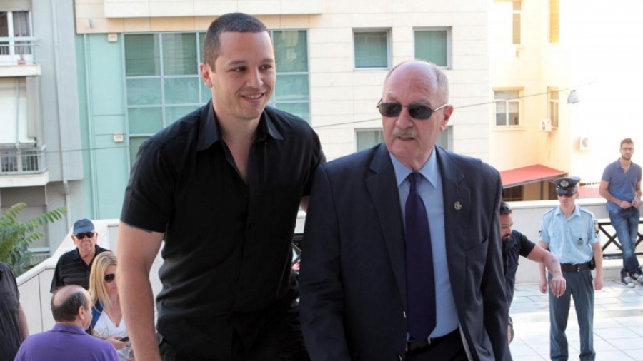 Συνελήφθη ο πρώην βουλευτής της Χρυσής Αυγής Μιχάλης Αρβανίτης - Οδηγείται στον Εισαγγελέα