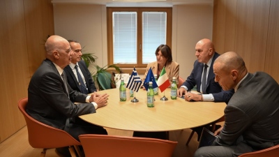 Συνάντηση Δένδια - Crosetto: Συνέχιση και περαιτέρω στήριξη στην πολύ σημαντική επιχείρηση «Ασπίδες»
