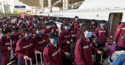 Επέστρεψε ο εφιάλτης του κορωνοϊού: Η Κίνα στέλνει 10.000 ιατρούς και νοσηλευτικό προσωπικό στη Σαγκάη
