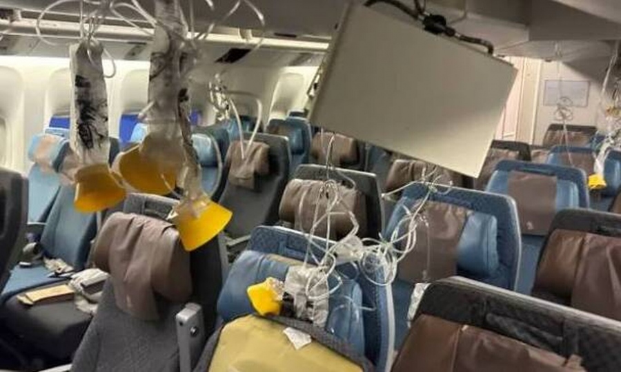 Το αεροπλάνο της Singapore Airlines έκανε «βουτιά» 54 μέτρων σε πέντε δευτερόλεπτα