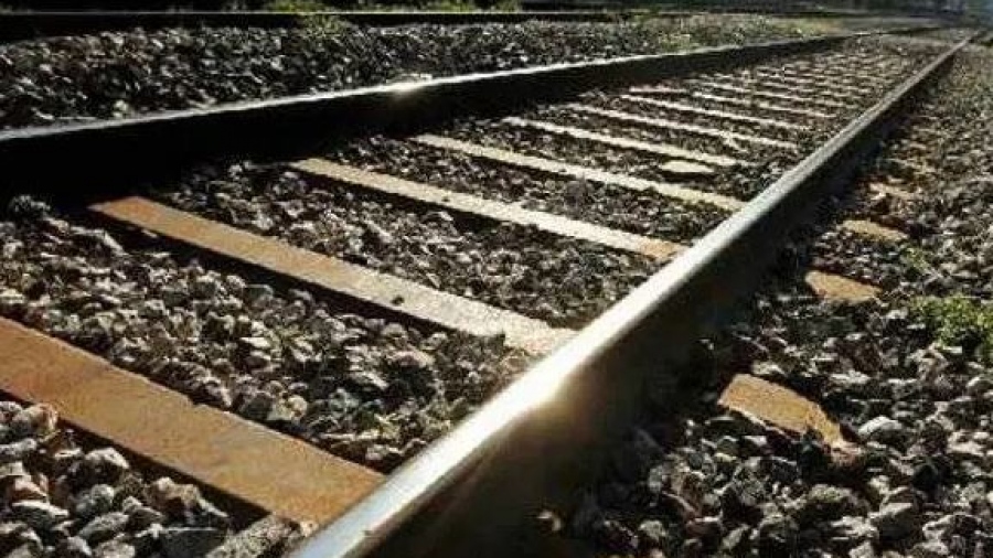 Hellenic Train: Ακινητοποιήθηκε αμαξοστοιχία μεταξύ Αφιδνών και Αγίου Στεφάνου λόγω πτώσης δέντρων στη γραμμή
