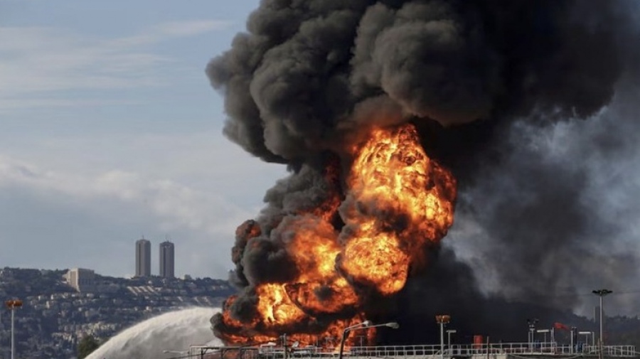 Ιρανικός πύραυλος χτύπησε τη βιομηχανική ζώνη στο νότιο Ισραήλ – Παρανάλωμα του πυρός εργοστάσιο χημικών