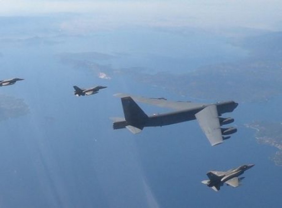 Ελληνικά F-16  συνόδευσαν αμερικανικό  βομβαρδιστικό στην πτήση του εντός των FIR Αθηνών και Σκοπίων