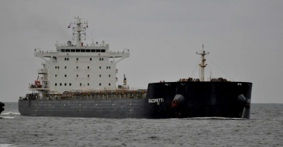 Ελληνόκτητο τάνκερ έγινε το πρώτο που πέρασε τα Στενά του Hormuz με ενεργό στίγμα