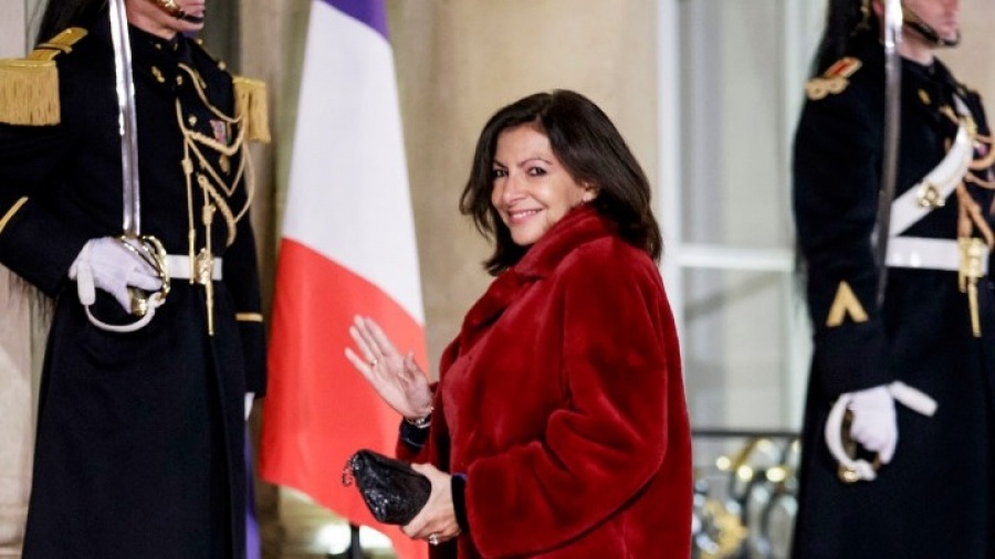 Anne Hidalgo, η «βασίλισσα δήμαρχος του Παρισιού» ξανά υποψήφια