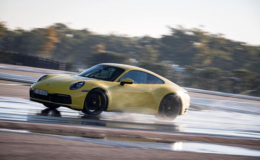 Πως λειτουργεί το Wet Mode της νέας Porsche 911