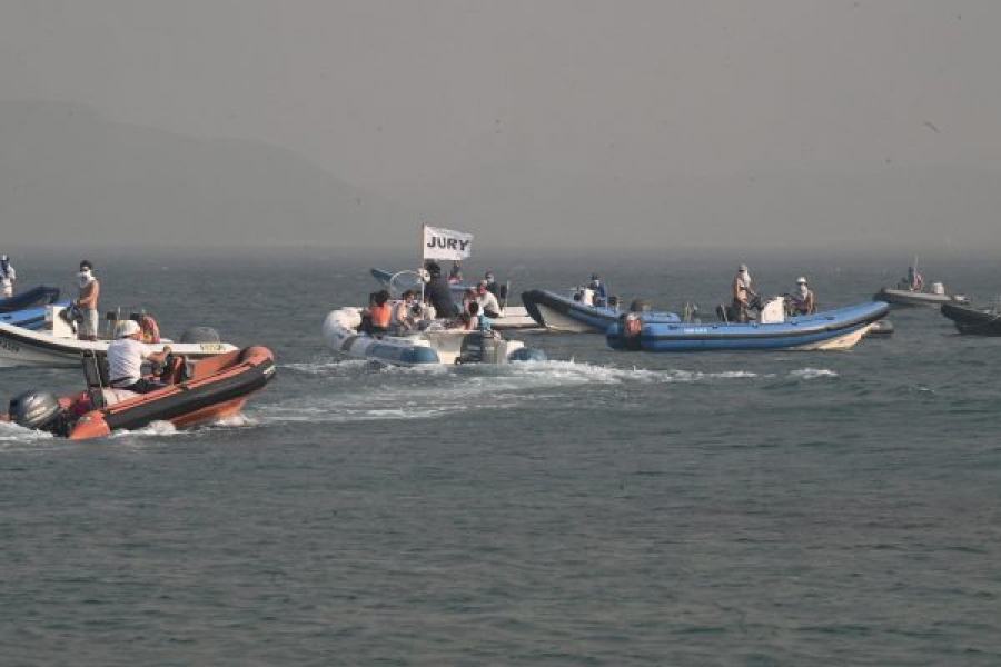 Πύρινος εφιάλτης στη Μαγνησία: 133 άτομα απεγκλωβίστηκαν από το λιμάνι της Νέας Αγχιάλου