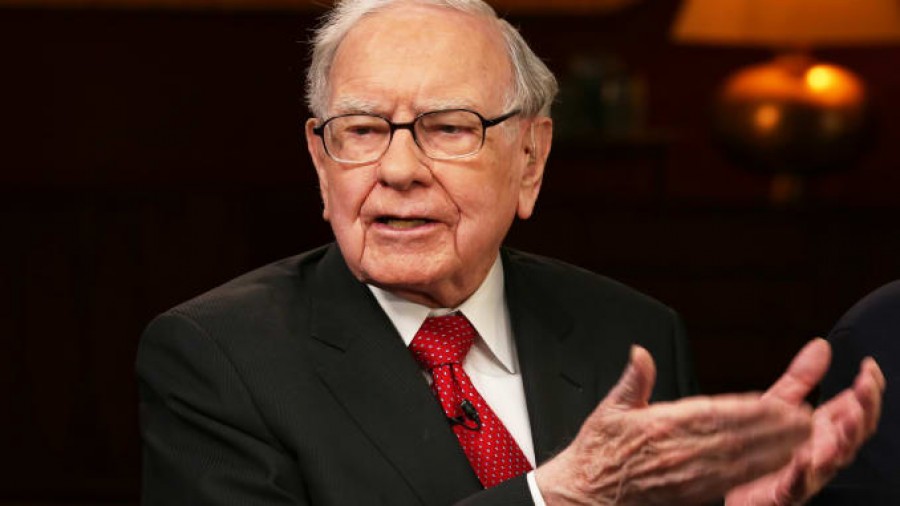 Buffett: Η κυβέρνηση με έσωσε το 2008, θα γιόρταζα την Ημέρα των Ευχαριστιών στα McDonald's