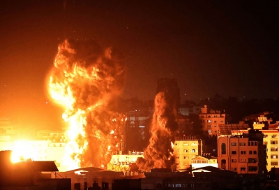 Στο χείλος της αβύσσου η Μέση Ανατολή: «Σκοτώθηκαν 50 όμηροι από ισραηλινά χτυπήματα» - Νέα χερσαία επίθεση στη Γάζα