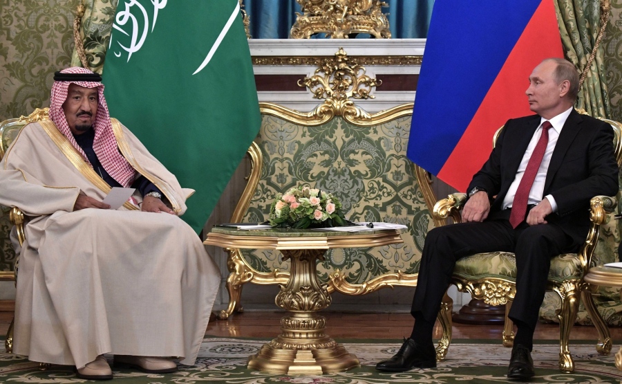 Σαουδική Αραβία: Ισχυρή συμμαχία με τη Ρωσία δείχνει ο συντονισμός για την μείωση της παραγωγής