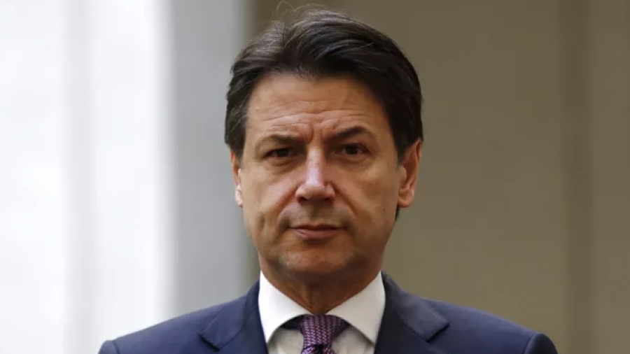 Ιταλία: Αντεμβολιαστής χαστούκισε τον Ιταλό πρώην πρωθυπουργό Conte - Σε βίντεο το χρονικό