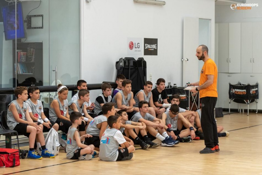 Οι LG Αθλητές του Αύριο συμμετέχουν σε αθλητικές και ενημερωτικές δραστηριότητες στην Ακαδημία Eurohoops