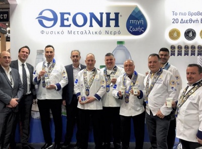 Το ΘΕΟΝΗ Φυσικό Μεταλλικό Νερό παρουσίασε στη HORECA τη γυάλινη φιάλη και το ανθρακούχο νερό