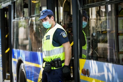 Εντατικοί έλεγχοι της Τροχαίας σε Μέσα Μεταφοράς και πρόστιμα για μάσκες και υπεράριθμους επιβάτες