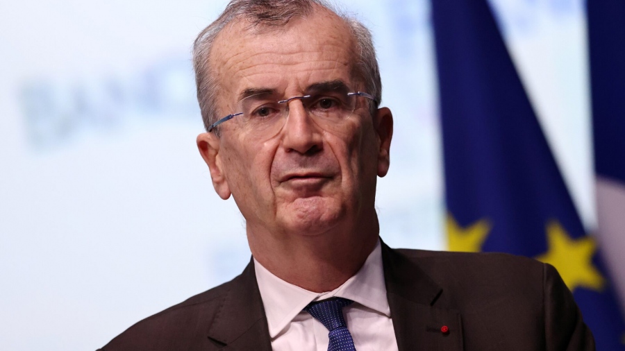 Villeroy (ΕΚΤ): Οι επιθέσεις στην ανεξαρτησία της Fed υπονομεύουν το δολάριο - Σημαντική ευκαιρία για το ευρώ