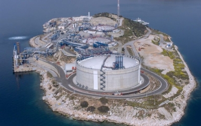 Handelsblatt: Άσκοπες οι δαπάνες εκατομμυρίων της Ελλάδας σε υποδομές LNG