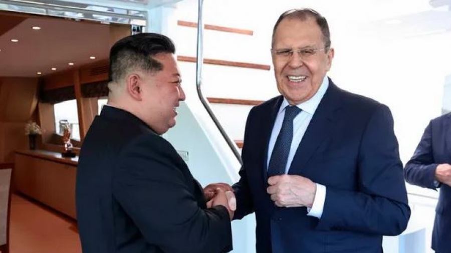 Για «άνευ όρων» υποστήριξή του στη Ρωσία διαβεβαίωσε τον Lavrov ο βορειοκορεάτης Kim Jong Un