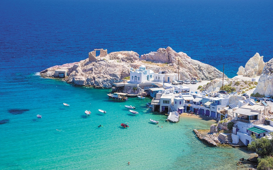 Η Μήλος αναδείχθηκε το καλύτερο νησί στον κόσμο για το 2021