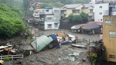 Ιαπωνία: Διασώστες αναζητούν επιζώντες στις λάσπες, μετά τις κατολισθήσεις από τις καταρρακτώδεις βροχές