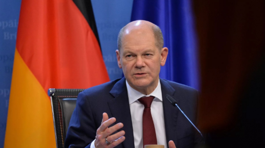 Scholz: Απαράδεκτη λύση για τη Γερμανία η προσφυγή σε περαιτέρω δανεισμό – Τα νέα χρέη δεν λύνουν υπάρχοντα προβλήματα