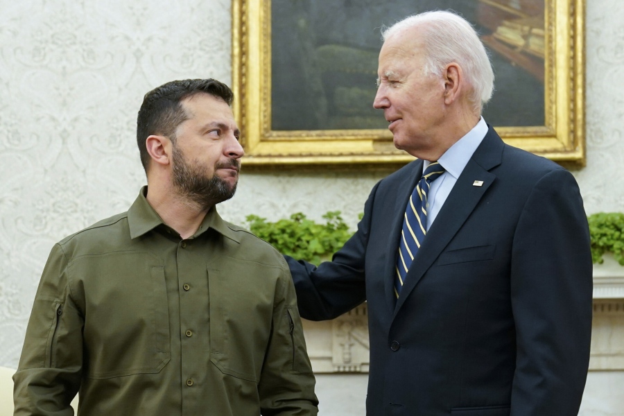 Τι ξεκαθάρισε ο Biden στον Zelensky – H αλλαγή ρητορικής και τα χρήματα… για δύο ημέρες