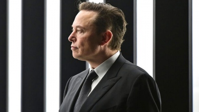 Elon Musk (Tesla, X): Η Δύση να σταματήσει να θυσιάζει τους Ουκρανούς και να κάνει ειρήνη με τη Ρωσία