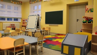 Ουκρανία: Κλείνουν τα σχολικά καταφύγια για τους πολίτες – Η νέα απόφαση του Κιέβου εν μέσω ρωσικών βομβαρδισμών