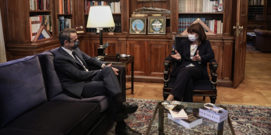 Μητσοτάκης: Οι προκλήσεις απομονώνουν την Τουρκία διεθνώς - Αιχμές Σακελλαροπούλου σε ΕΕ