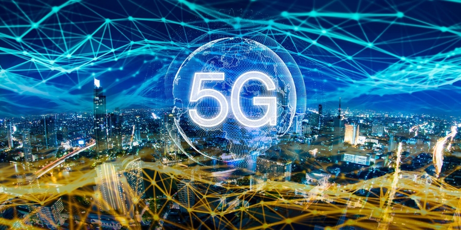 Καινοτομεί η ΕΕ: Δίκτυο 5G στα αεροπλάνα και Wi-Fi στους δρόμους