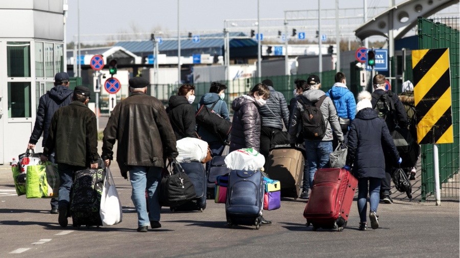 Σοκ και δέος από την Πολωνία: Εκατοντάδες απελάσεις και συλλήψεις κατά Ουκρανών σε όλη τη χώρα
