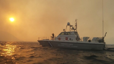Πυρκαγιές: Σε ετοιμότητα σκάφη του Λιμενικού σε Ελευσίνα και Αγίους Θεοδώρους