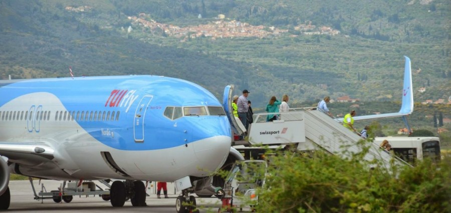 Σε καραντίνα οι επιβάτες πτήσης της TUI από τη Ζάκυνθο στο Κάρντιφ της Ουαλίας μετά τα 7 θετικά κρούσματα