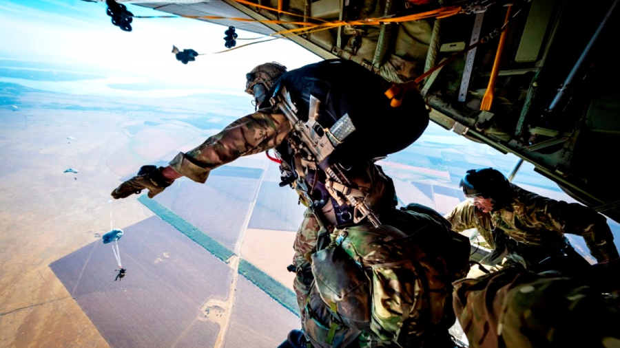 Τρομερό: Οι Βρετανοί ομολόγησαν εμπλοκή στον πόλεμο κατά της Ρωσίας - Ο νεκρός αλεξιπτωτιστής ξεσκέπασε την αλήθεια