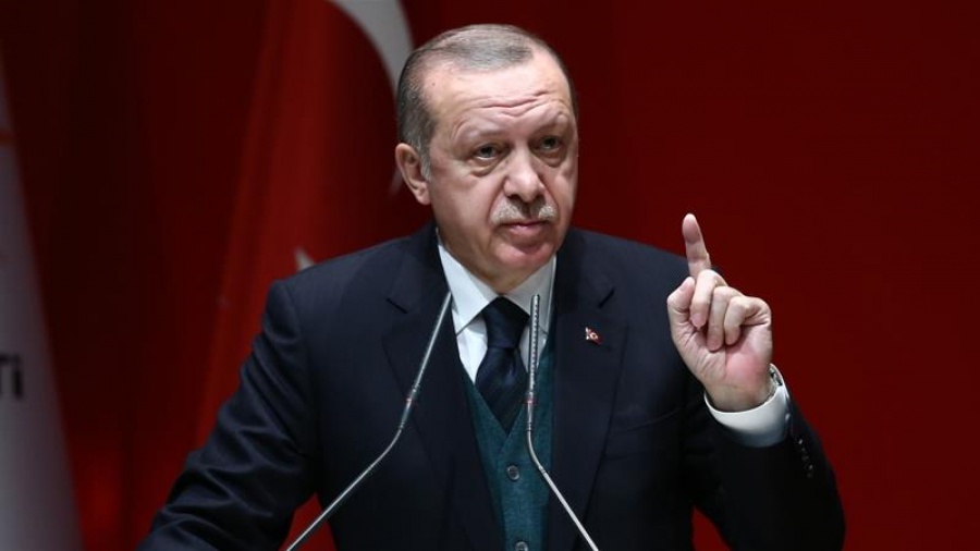 Έκκληση  Erdogan: Μετατρέψτε σε τουρκικές λίρες, όσα χρήματα έχετε σε δολάρια και ευρώ