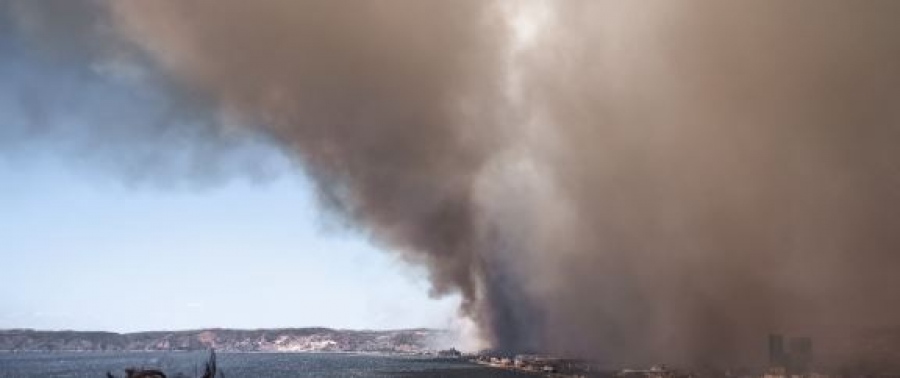 Γαλλία: Εκτός ελέγχου η πυρκαγιά στη Μασσαλία – Εκκενώνονται οικισμοί