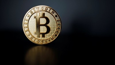 Εάν είχες επενδύσει 10 χιλιάδες ευρώ σε Bitcoin το 2010 σήμερα η αξία τους θα ήταν 71,3 εκατ ευρώ, άνοδος στην 10ετία 7.130%