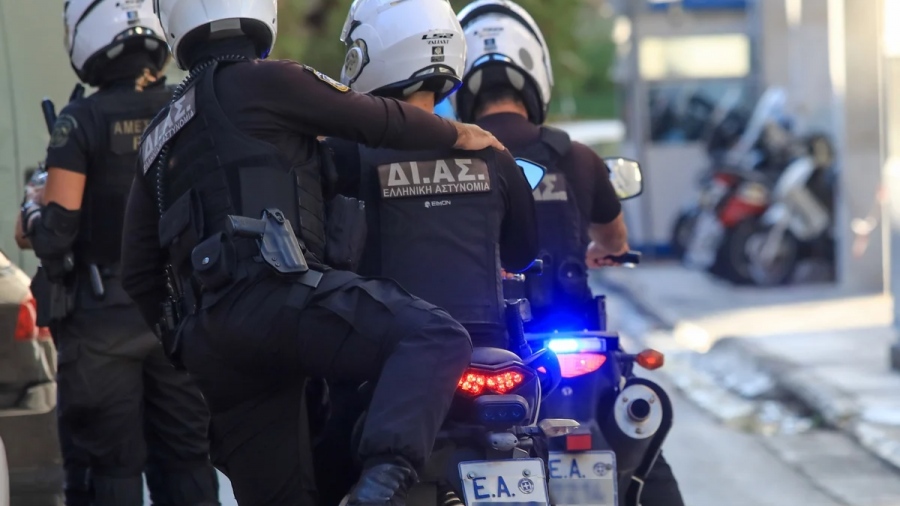 Αντιδήμαρχος βορείων προαστίων επιτέθηκε σε... αστυνομικούς της ομάδας ΔΙΑΣ - «Ξέρετε ποιος είμαι εγώ»;