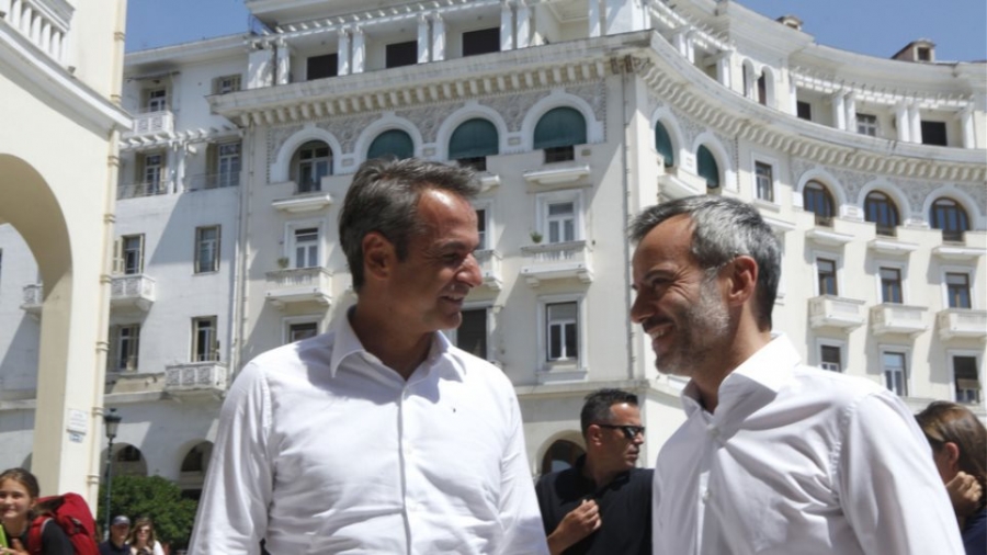 Στο περίπτερο του Δήμου Θεσσαλονίκης στην 85η ΔΕΘ ο Κ. Μητσοτάκης είδε τα προσχέδια έργων αναβάθμισης της πόλης