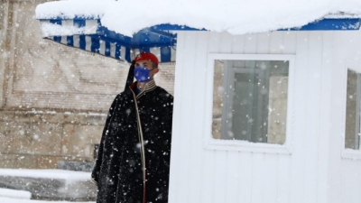 Η αλλαγή φρουράς των ευζώνων στο Σύνταγμα