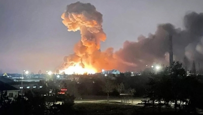 Ουκρανία: Ισχυρή έκρηξη σε δεξαμενές καυσίμων στο Κίεβο - Κόλαση φωτιάς - Δεν αναφέρθηκαν τραυματίες