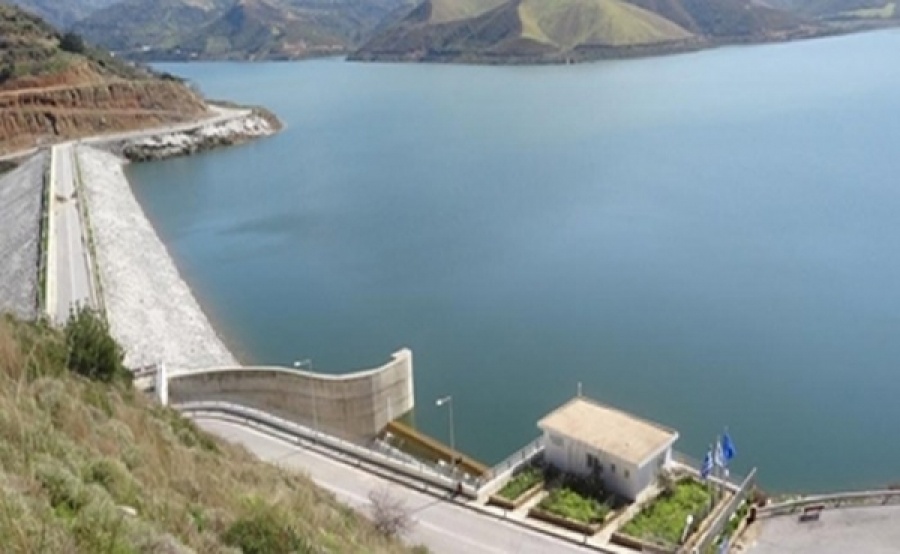 Δεν περπατούν τα υβριδικά λόγω τιμών - Μαλλιά κουβάρια επενδυτές και ΡΑΕ στη Νάξο