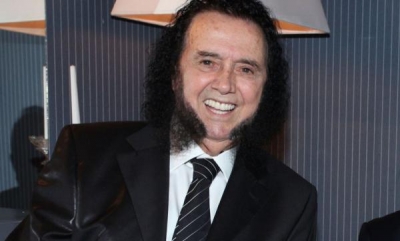 Εσπευσμένα στο νοσοκομείο ο τραγουδιστής Σταμάτης Κόκοτας