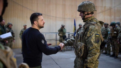 Πεσμένο το ηθικό των Ουκρανών, καμία εμπιστοσύνη σε Zelensky – Απαισιοδοξία για το τέλος του πολέμου